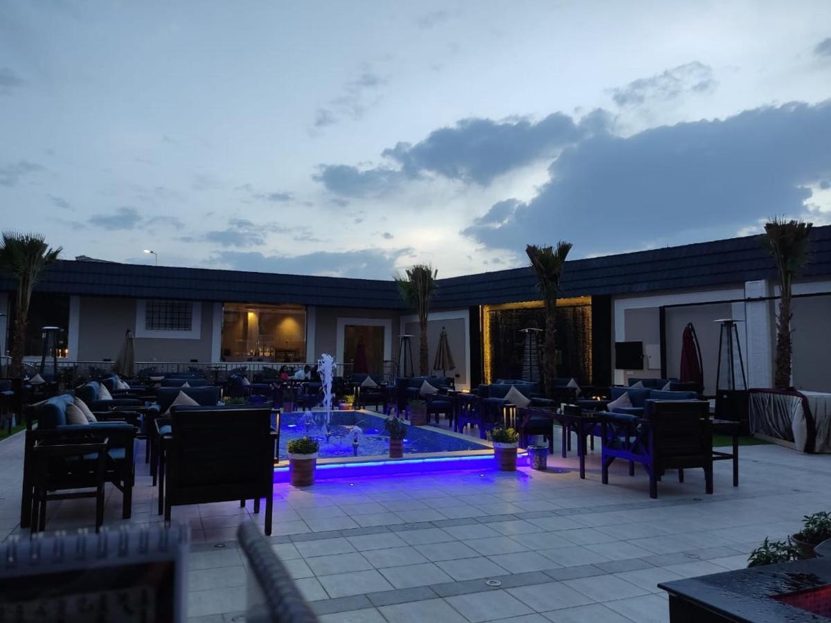 Aparthotel ليالي العاذرية للوحدات السكنية *